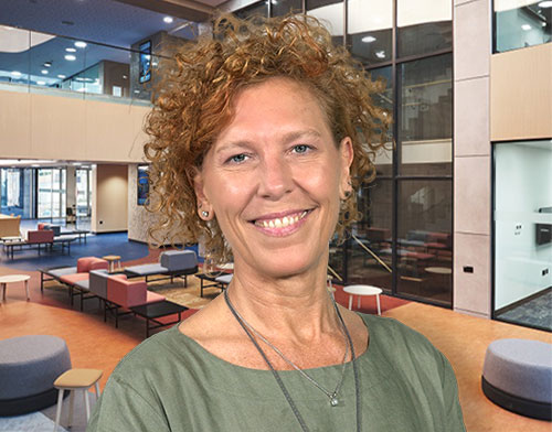 Dr Suzanne Robertson-Malt, Associate Professor, School of Humanities, Social Sciences and Health